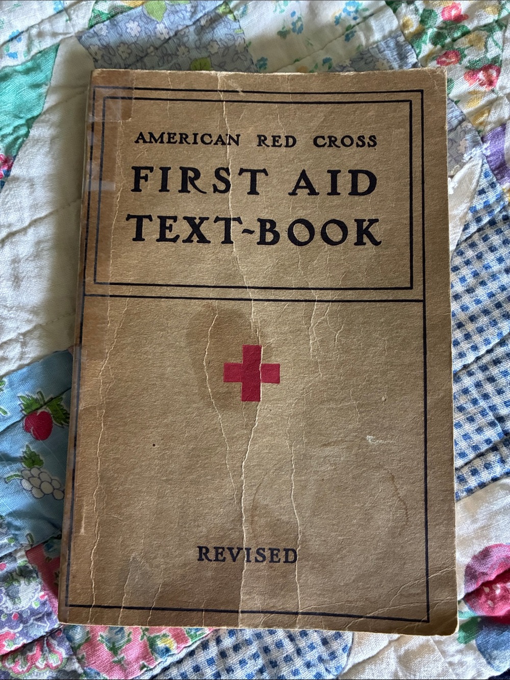 Vintage American Red Cross First Aid Text-Book - Tan Cover with Red Cross - Picture 10 of 10